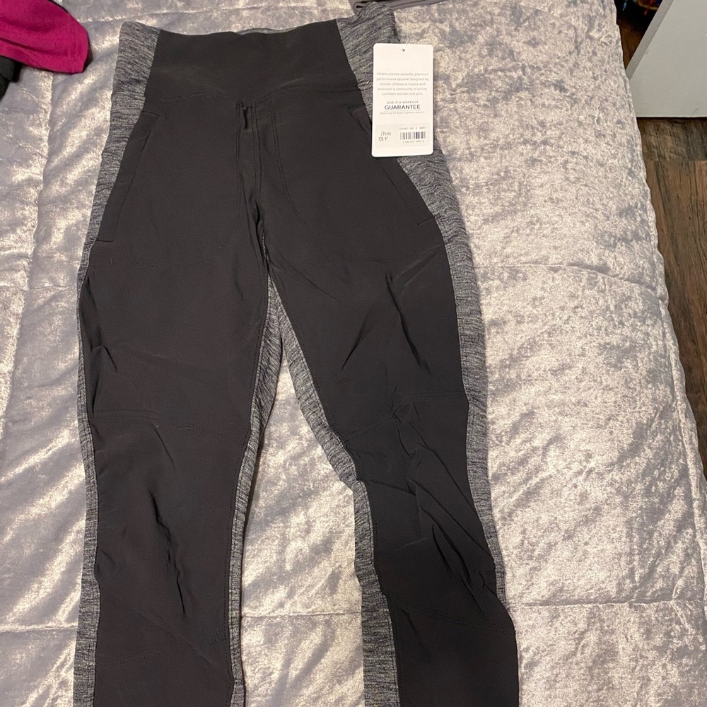 *SOLD* Athleta leggings!